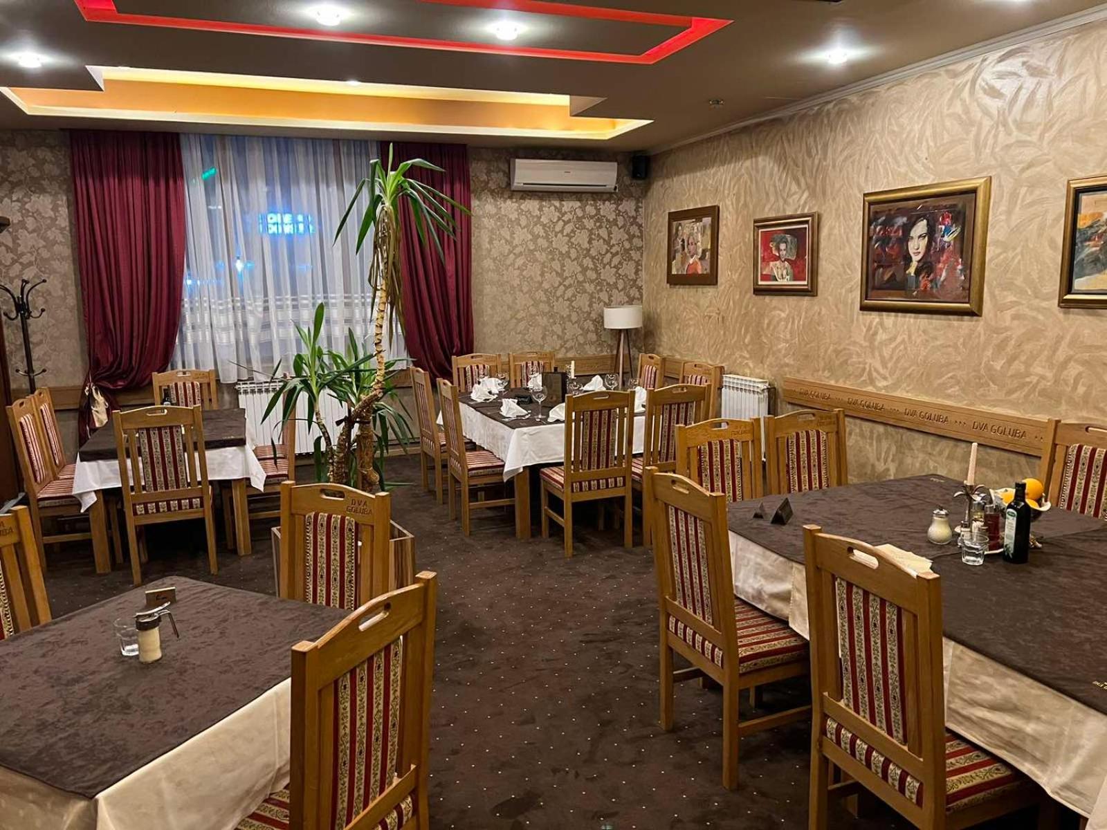Hotel Dva Goluba Пале Екстериор снимка