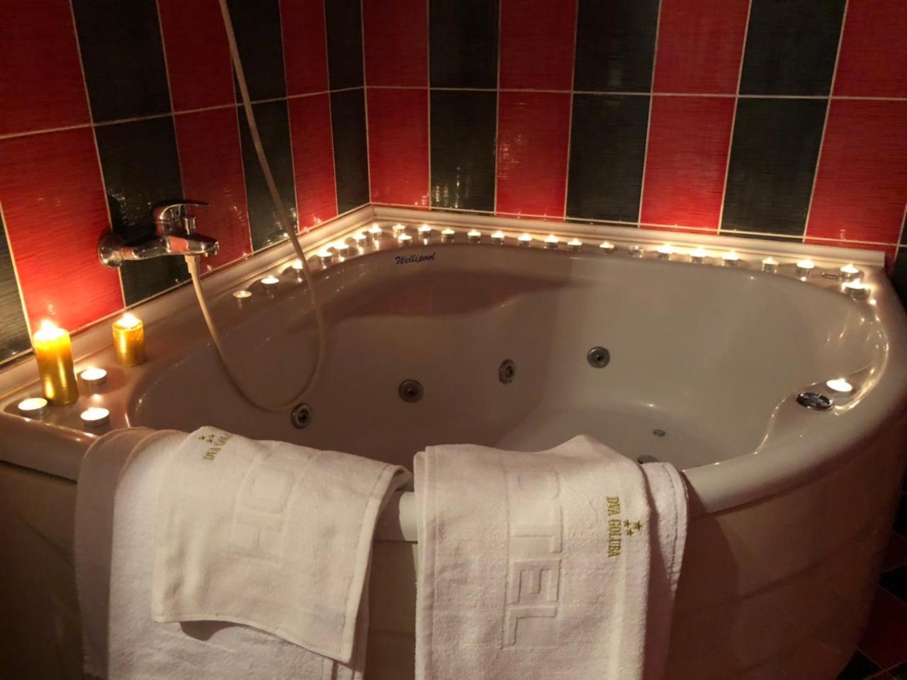 Hotel Dva Goluba Пале Екстериор снимка