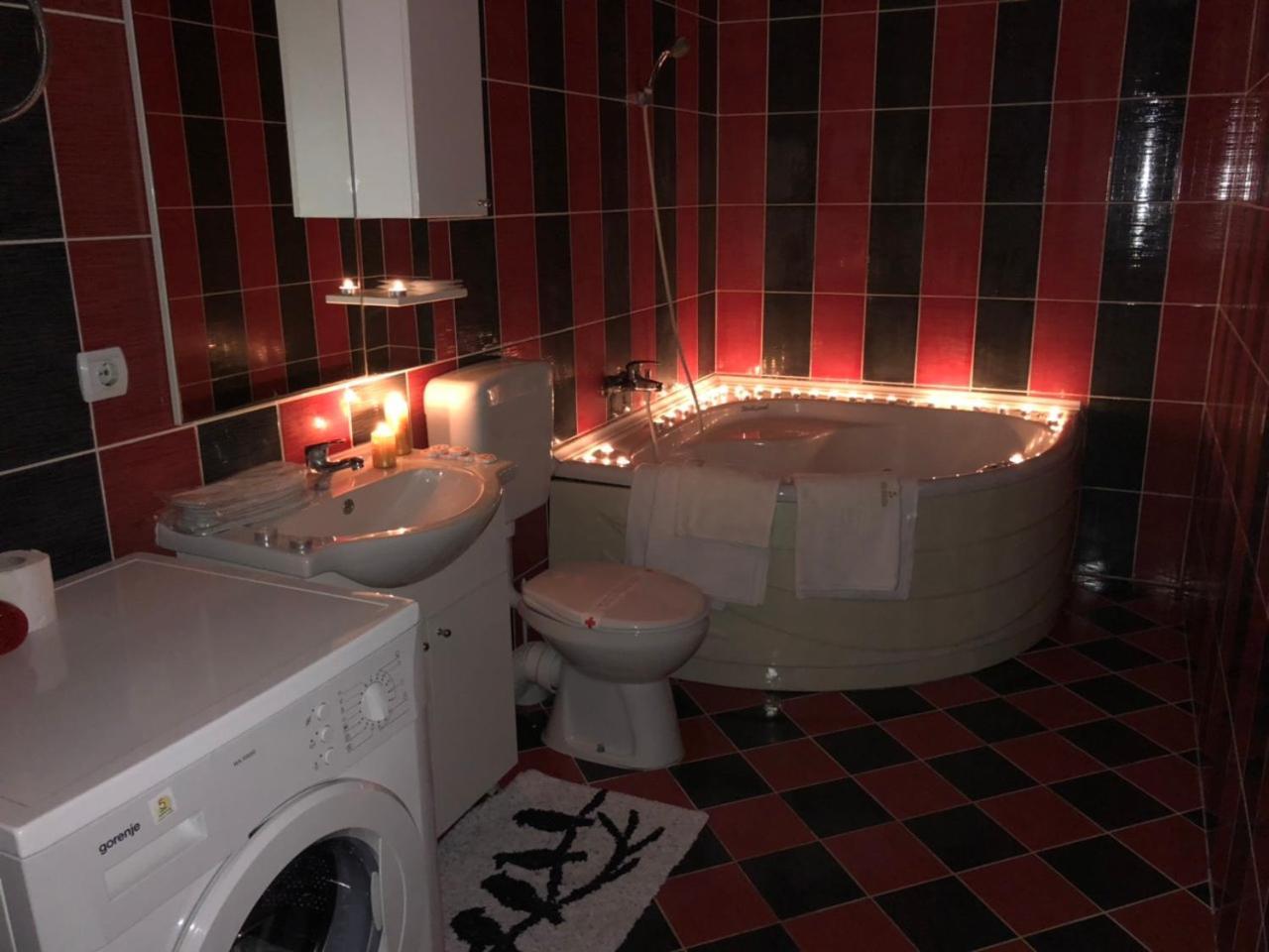 Hotel Dva Goluba Пале Екстериор снимка