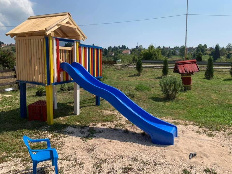 Hotel Dva Goluba Пале Екстериор снимка
